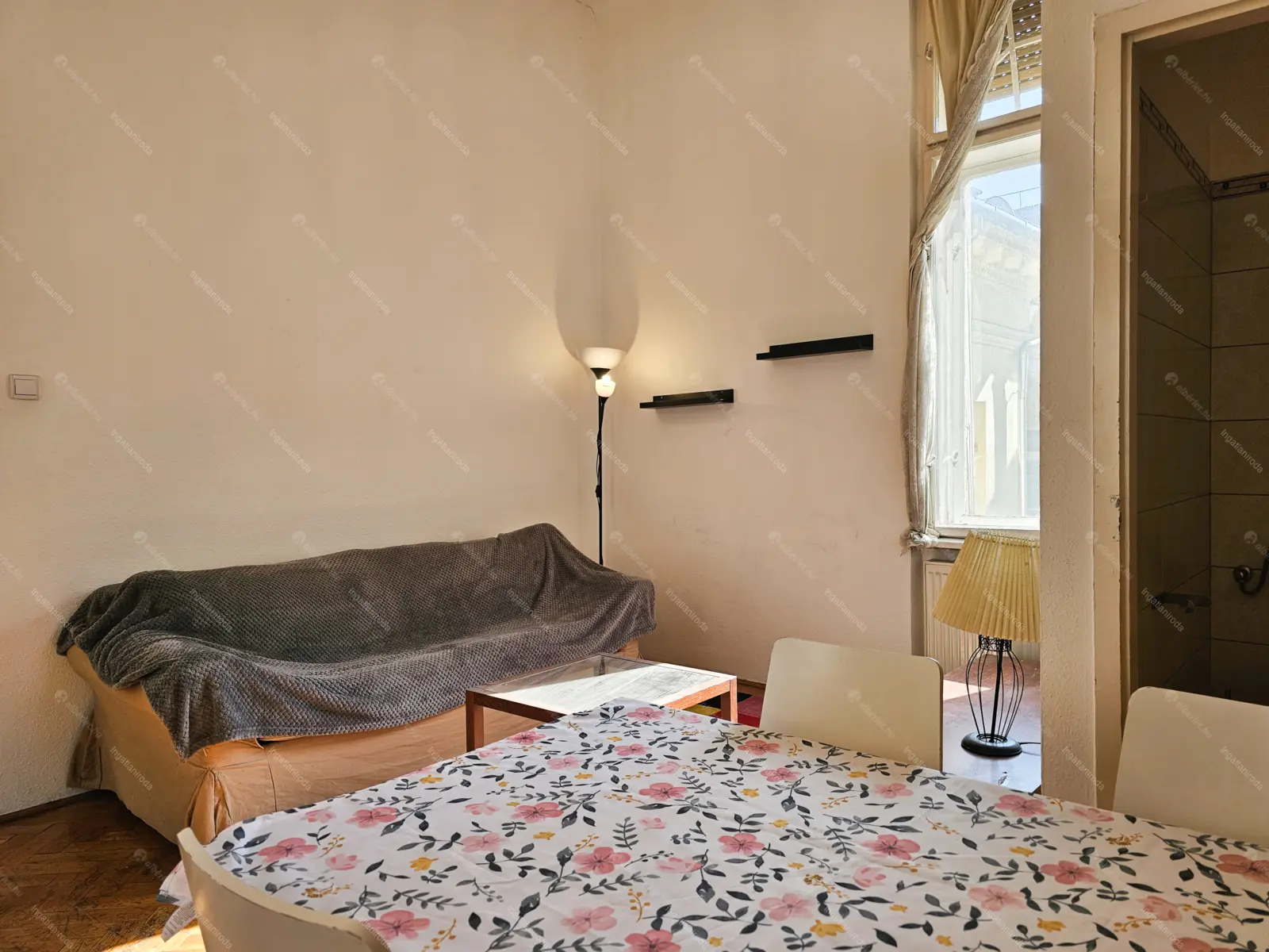 Kiadó albérlet 220000 Ft/hó áron: Budapest, VII. kerület  Dózsa György út. Mérete: 42 nm, 2 szobás | Alberlet.hu - 6669320