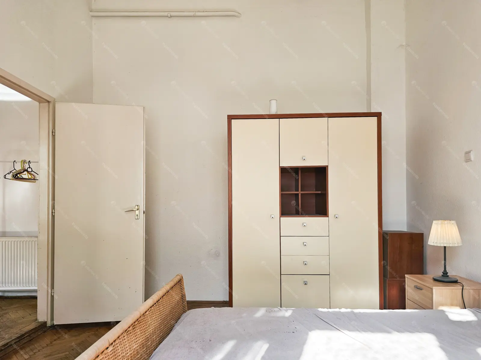 Kiadó albérlet 220000 Ft/hó áron: Budapest, VII. kerület  Dózsa György út. Mérete: 42 nm, 2 szobás | Alberlet.hu - 6669327