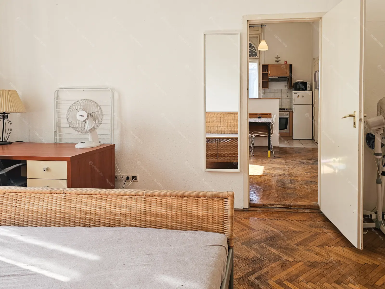 Kiadó albérlet 220000 Ft/hó áron: Budapest, VII. kerület  Dózsa György út. Mérete: 42 nm, 2 szobás | Alberlet.hu - 6669328