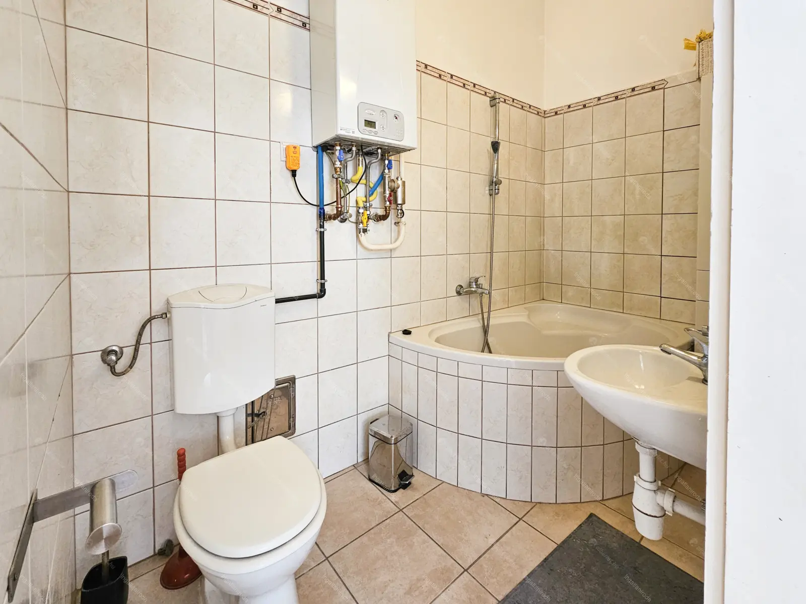 Kiadó albérlet 220000 Ft/hó áron: Budapest, VII. kerület  Dózsa György út. Mérete: 42 nm, 2 szobás | Alberlet.hu - 6669330