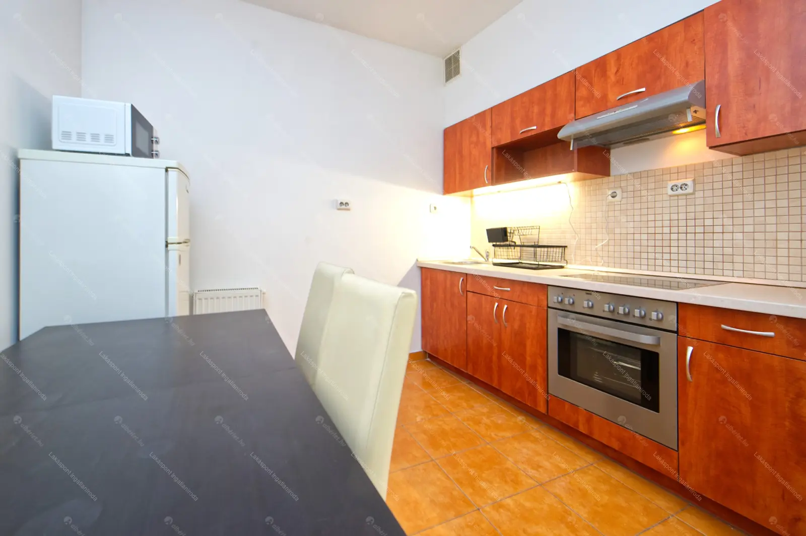 Kiadó albérlet 240000 Ft/hó áron: Budapest, VII. kerület  Dózsa György út. Mérete: 45 nm, 2 szobás | Alberlet.hu - 6684890