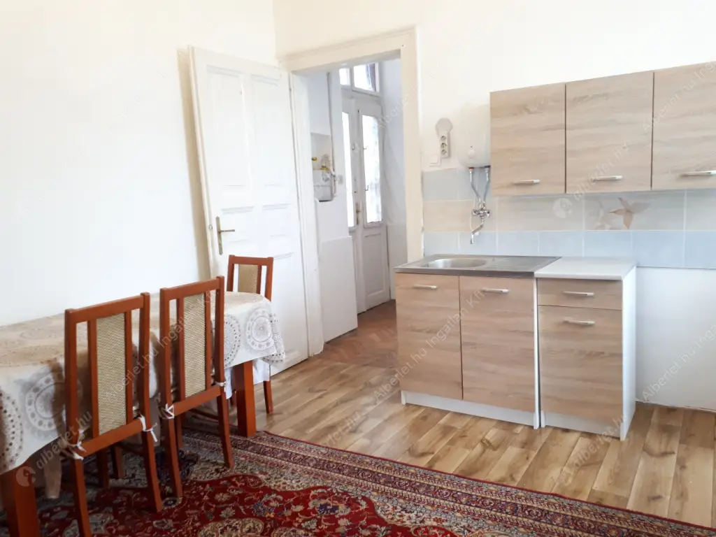 Kiadó albérlet 200000 Ft/hó áron: Budapest, VII. kerület  Dózsa György út. Mérete: 52 nm, 1 szobás | Alberlet.hu - 6518213