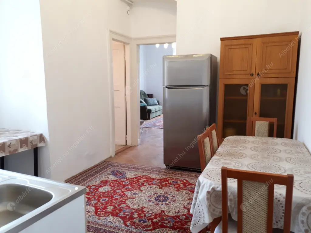 Kiadó albérlet 200000 Ft/hó áron: Budapest, VII. kerület  Dózsa György út. Mérete: 52 nm, 1 szobás | Alberlet.hu - 6518216