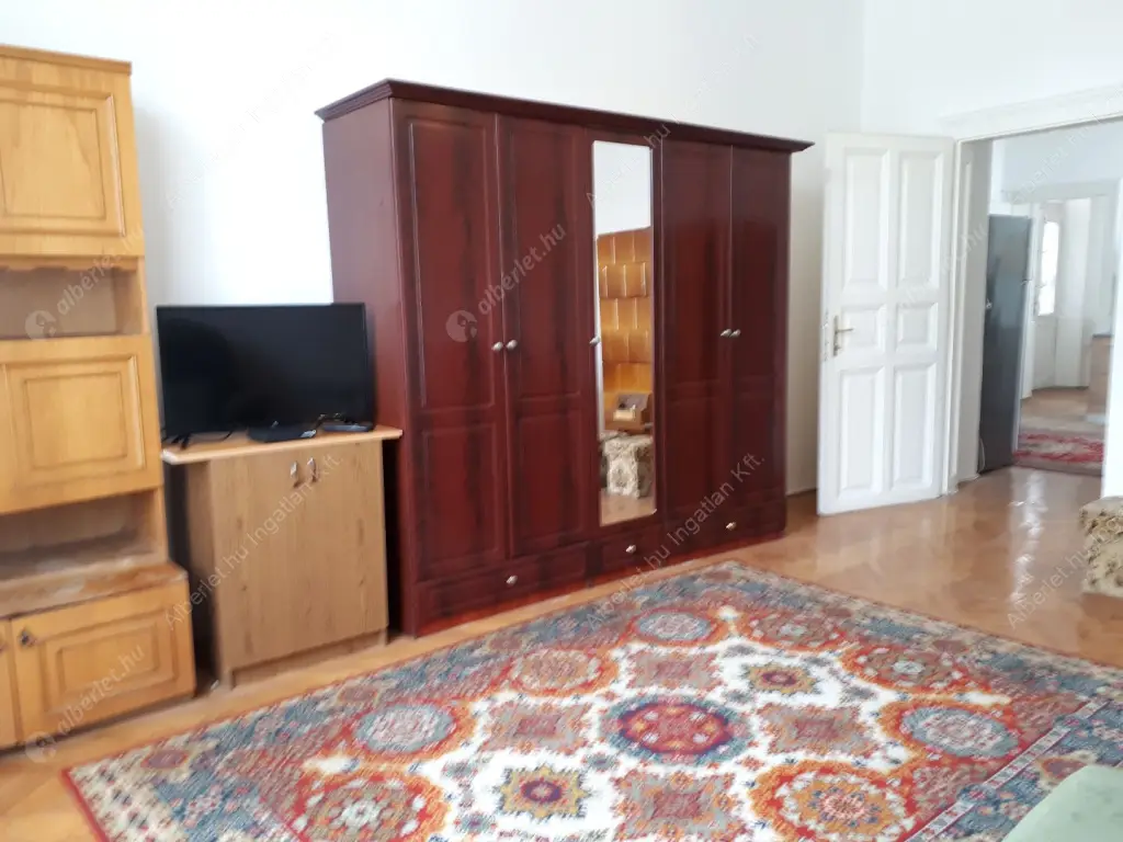 Kiadó albérlet 200000 Ft/hó áron: Budapest, VII. kerület  Dózsa György út. Mérete: 52 nm, 1 szobás | Alberlet.hu - 6518220