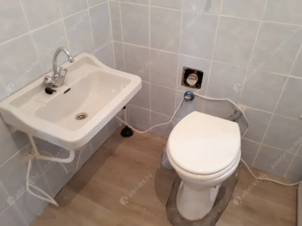 Kiadó albérlet 200000 Ft/hó áron: Budapest, VII. kerület  Dózsa György út. Mérete: 52 nm, 1 szobás | Alberlet.hu - 6518227