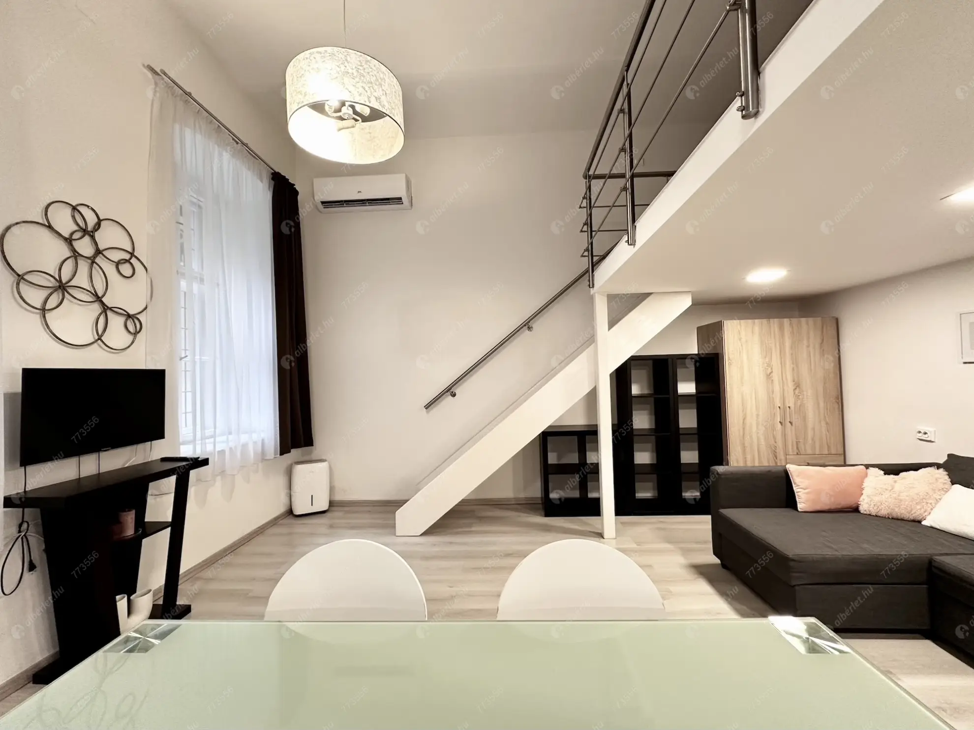 Kiadó albérlet 250000 Ft/hó áron: Budapest, VII. kerület   Erzsébet körút . Mérete: 36 nm, 1 szobás | Alberlet.hu - 6633161