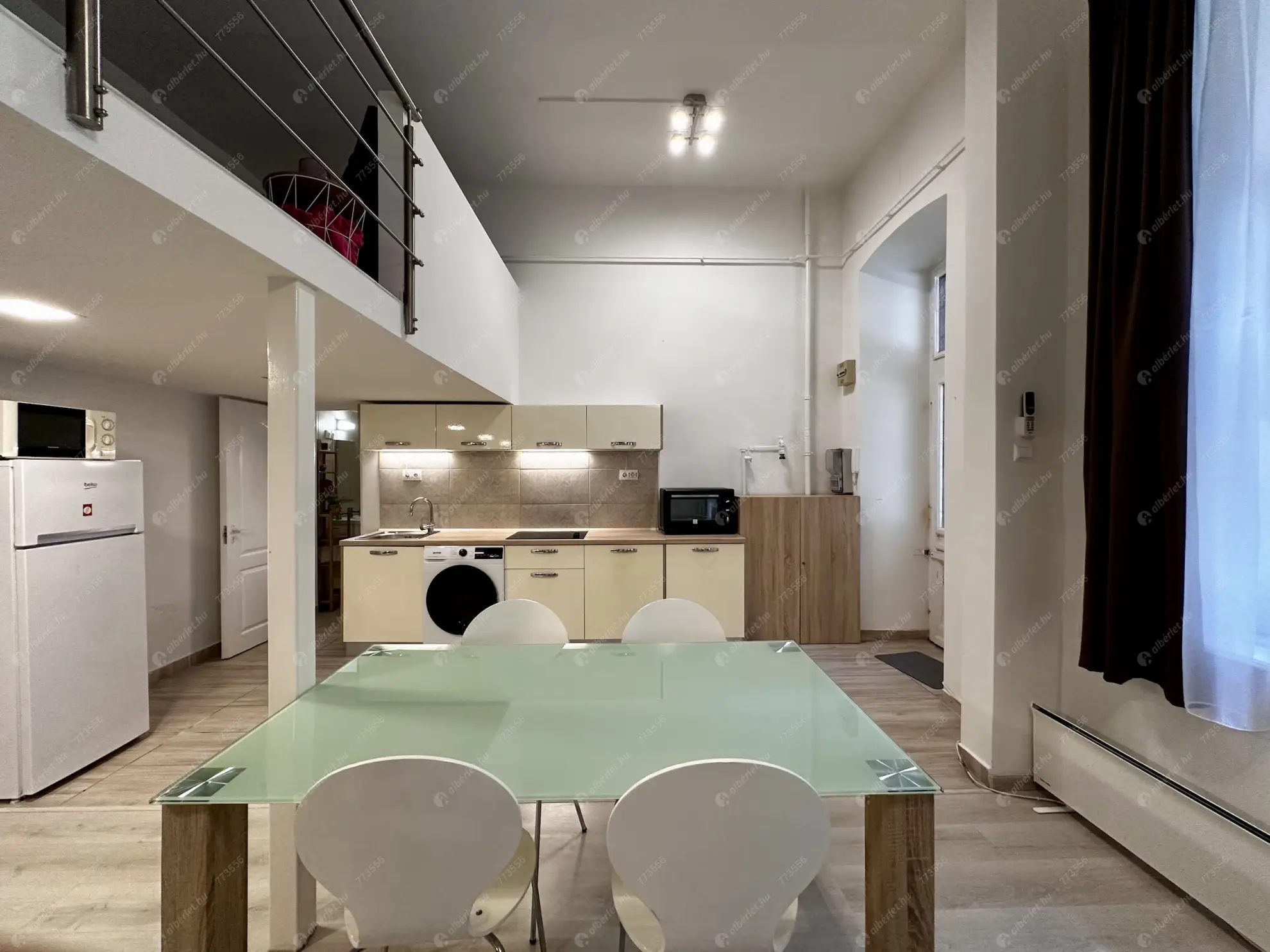 Kiadó albérlet 250000 Ft/hó áron: Budapest, VII. kerület   Erzsébet körút . Mérete: 36 nm, 1 szobás | Alberlet.hu - 6633166