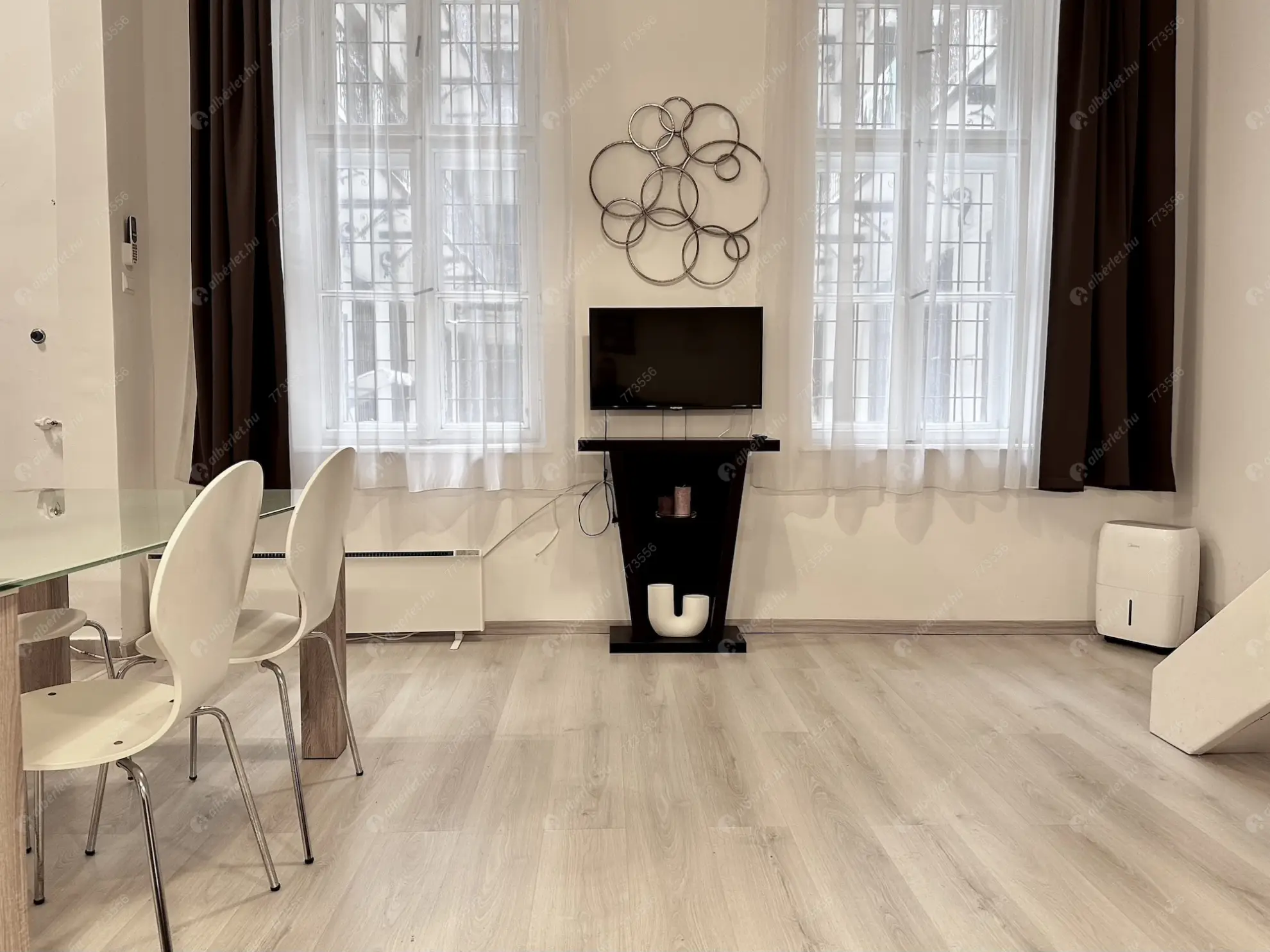 Kiadó albérlet 250000 Ft/hó áron: Budapest, VII. kerület   Erzsébet körút . Mérete: 36 nm, 1 szobás | Alberlet.hu - 6633167