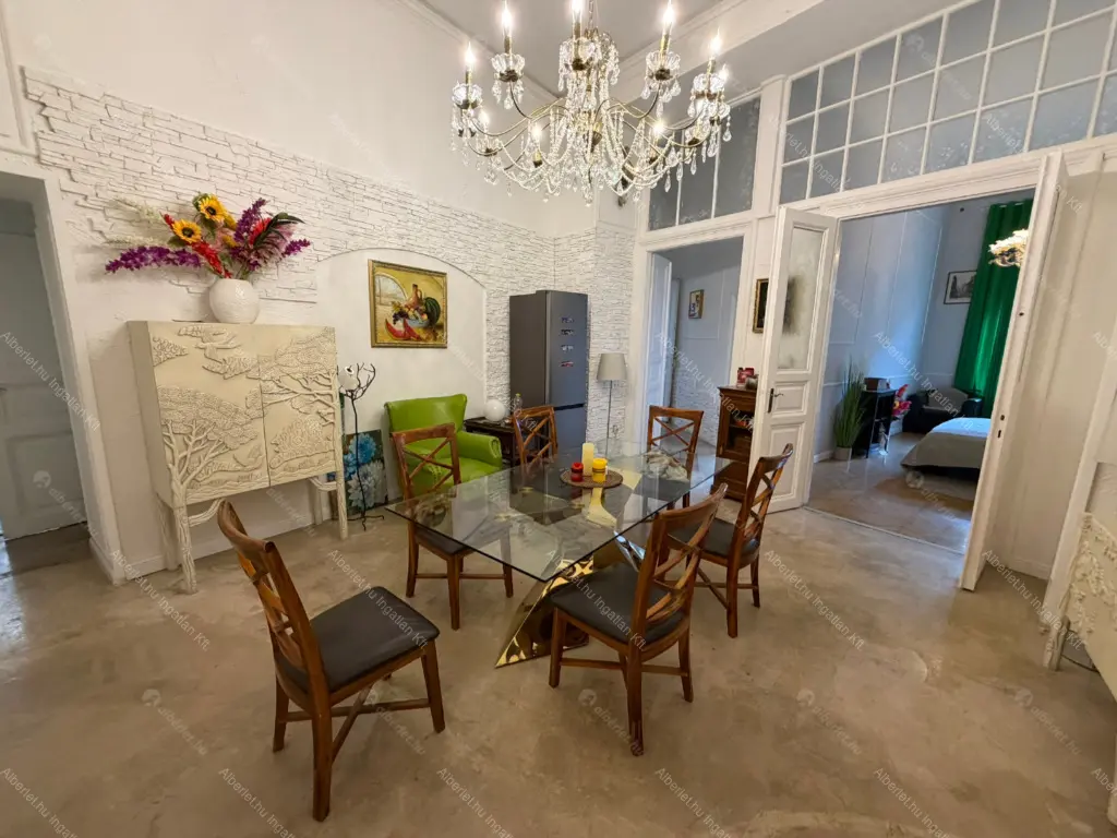 Kiadó albérlet 626000 Ft/hó áron: Budapest, VII. kerület  Erzsébet körút. Mérete: 150 nm, 4 szobás | Alberlet.hu - 6670998