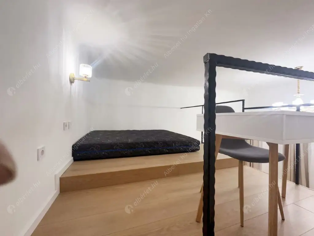 Kiadó albérlet 183000 Ft/hó áron: Budapest, VII. kerület  Erzsébet körút. Mérete: 26 nm, 1 szobás | Alberlet.hu - 6598427