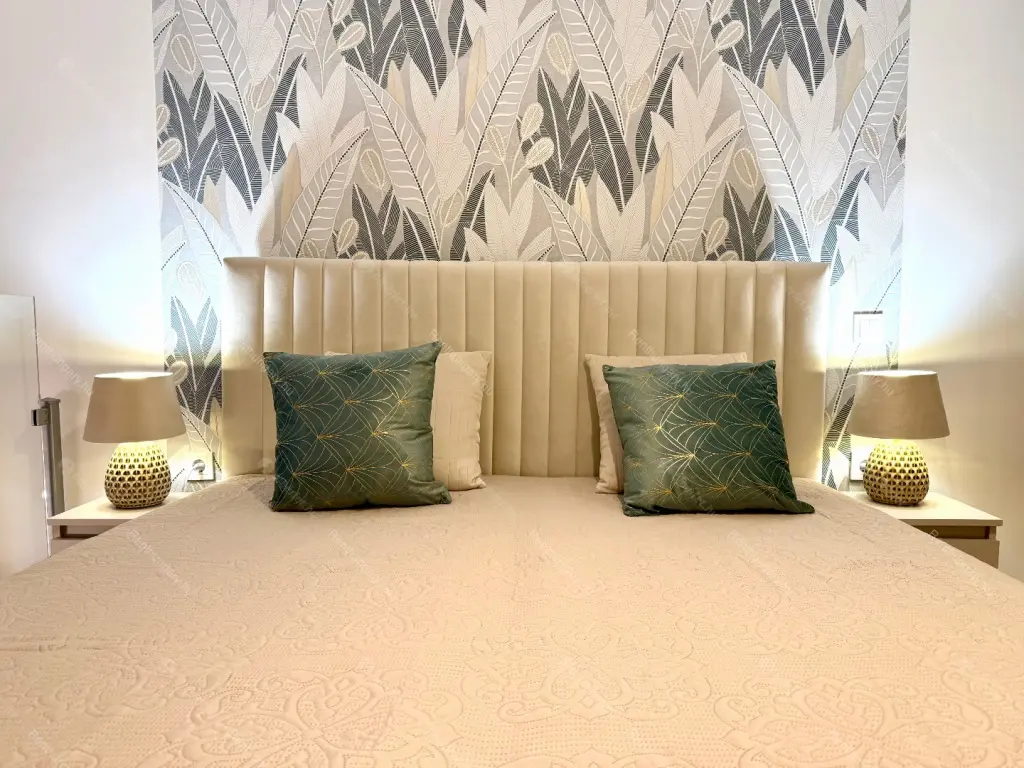 Kiadó albérlet 250000 Ft/hó áron: Budapest, VII. kerület  Erzsébet körút. Mérete: 29 nm, 1 szobás | Alberlet.hu - 6654323