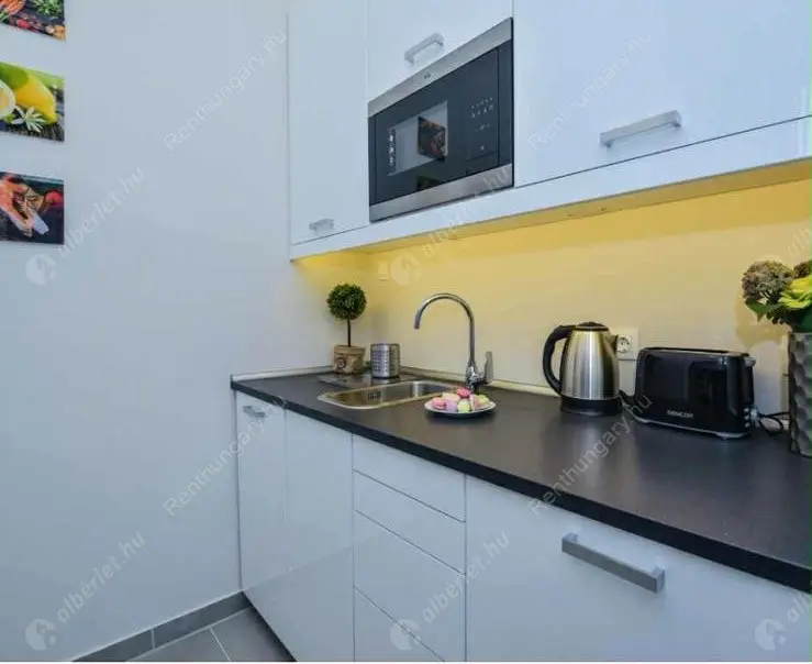 Kiadó albérlet 220000 Ft/hó áron: Budapest, VII. kerület  Erzsébet körút. Mérete: 35 nm, 1 szobás | Alberlet.hu - 6591984