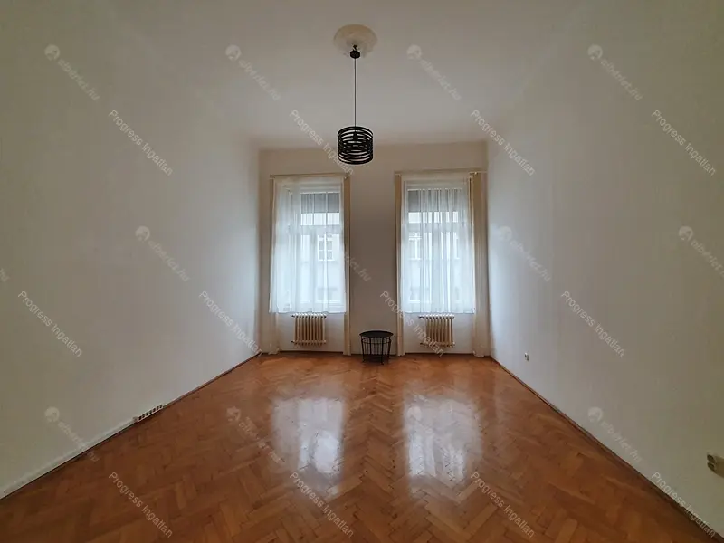 Kiadó albérlet 200000 Ft/hó áron: Budapest, VII. kerület  Erzsébet körút. Mérete: 38 nm, 1 szobás | Alberlet.hu - 6703128