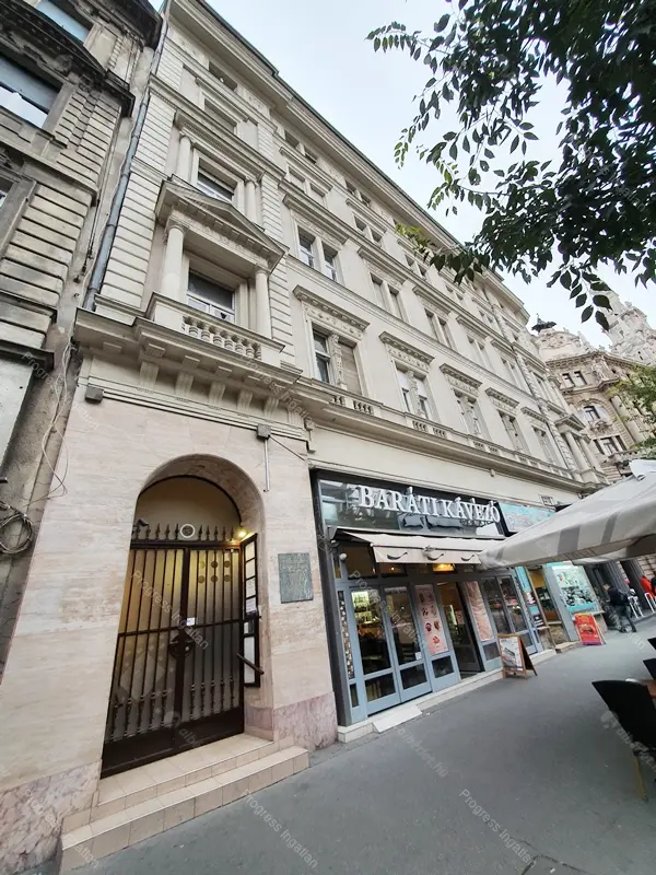 Kiadó albérlet 200000 Ft/hó áron: Budapest, VII. kerület  Erzsébet körút. Mérete: 38 nm, 1 szobás | Alberlet.hu - 6703142