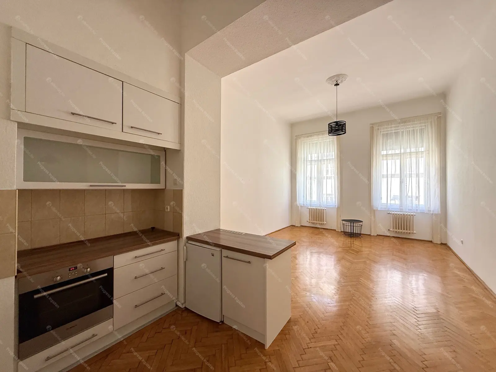 Kiadó albérlet 200000 Ft/hó áron: Budapest, VII. kerület  Erzsébet körút. Mérete: 38 nm, 1 szobás | Alberlet.hu - 6707816