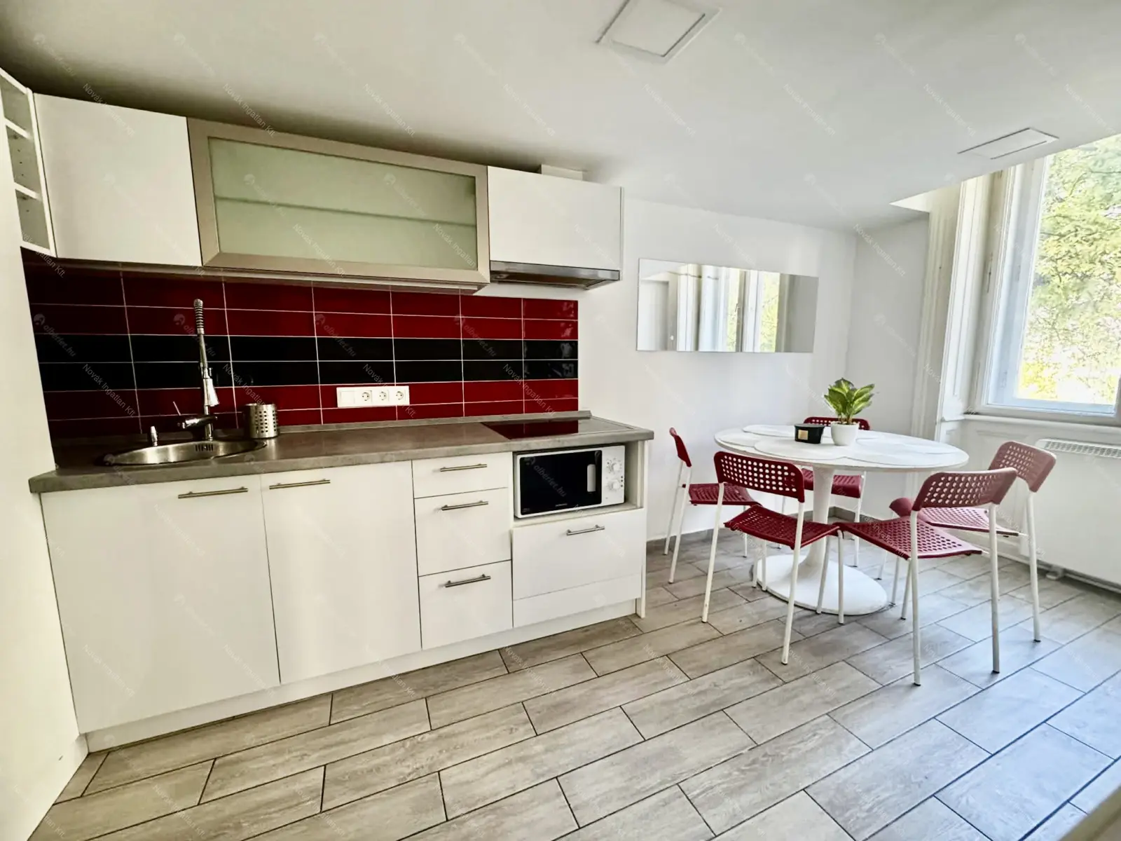 Kiadó albérlet 290000 Ft/hó áron: Budapest, VII. kerület  Erzsébet körút. Mérete: 40 nm, 1 szobás | Alberlet.hu - 6675564