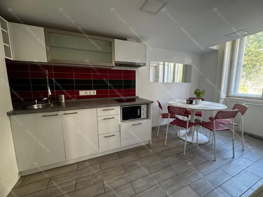 Kiadó albérlet 290000 Ft/hó áron: Budapest, VII. kerület  Erzsébet körút. Mérete: 40 nm, 2 szobás | Alberlet.hu - 6671176