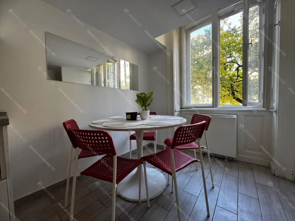 Kiadó albérlet 230000 Ft/hó áron: Budapest, VII. kerület  Erzsébet körút. Mérete: 40 nm, 2 szobás | Alberlet.hu - 6705487