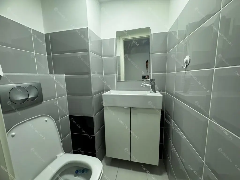 Kiadó albérlet 230000 Ft/hó áron: Budapest, VII. kerület  Erzsébet körút. Mérete: 40 nm, 2 szobás | Alberlet.hu - 6705489