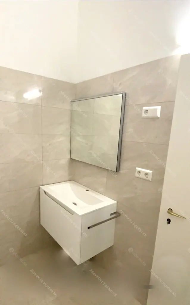 Kiadó albérlet 341000 Ft/hó áron: Budapest, VII. kerület  Erzsébet körút. Mérete: 50 nm, 2 szobás | Alberlet.hu - 6657578