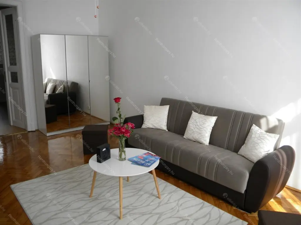 Kiadó albérlet 350000 Ft/hó áron: Budapest, VII. kerület  Erzsébet körút. Mérete: 50 nm, 2 szobás | Alberlet.hu - 6675403