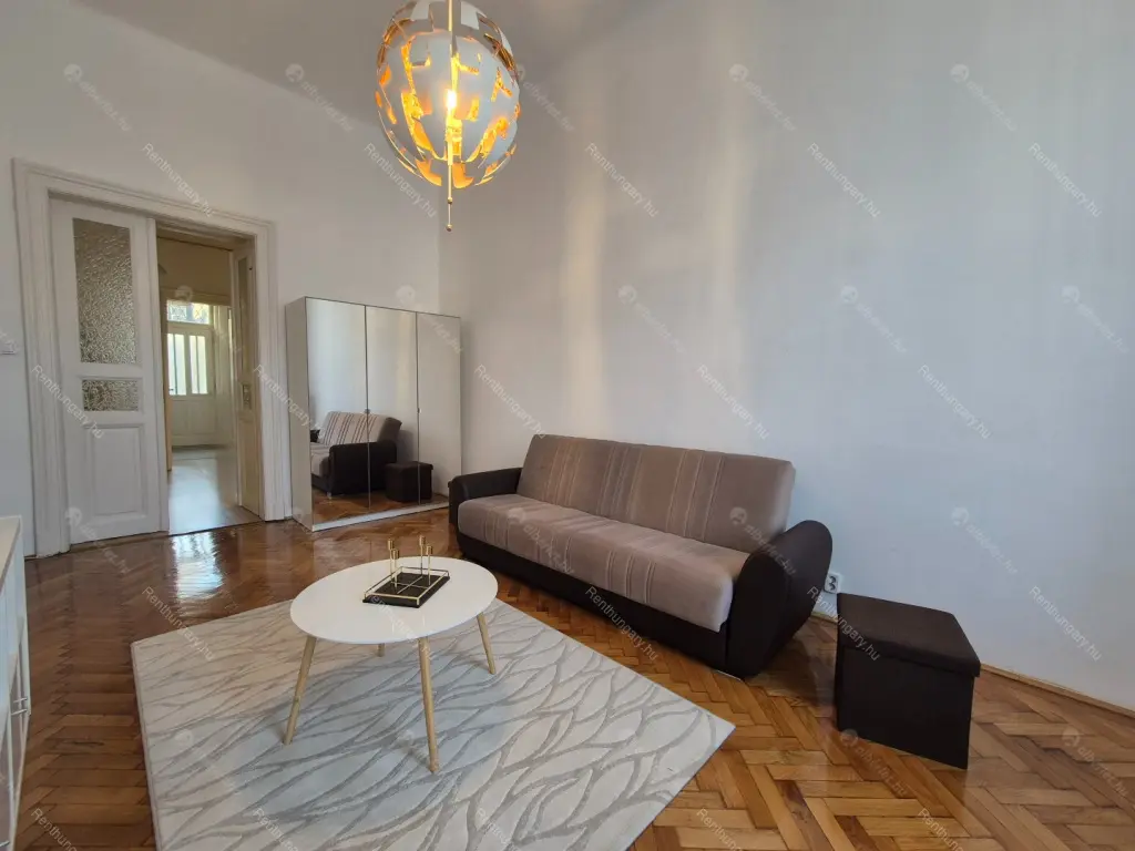 Kiadó albérlet 290000 Ft/hó áron: Budapest, VII. kerület  Erzsébet körút. Mérete: 50 nm, 2 szobás | Alberlet.hu - 6704065