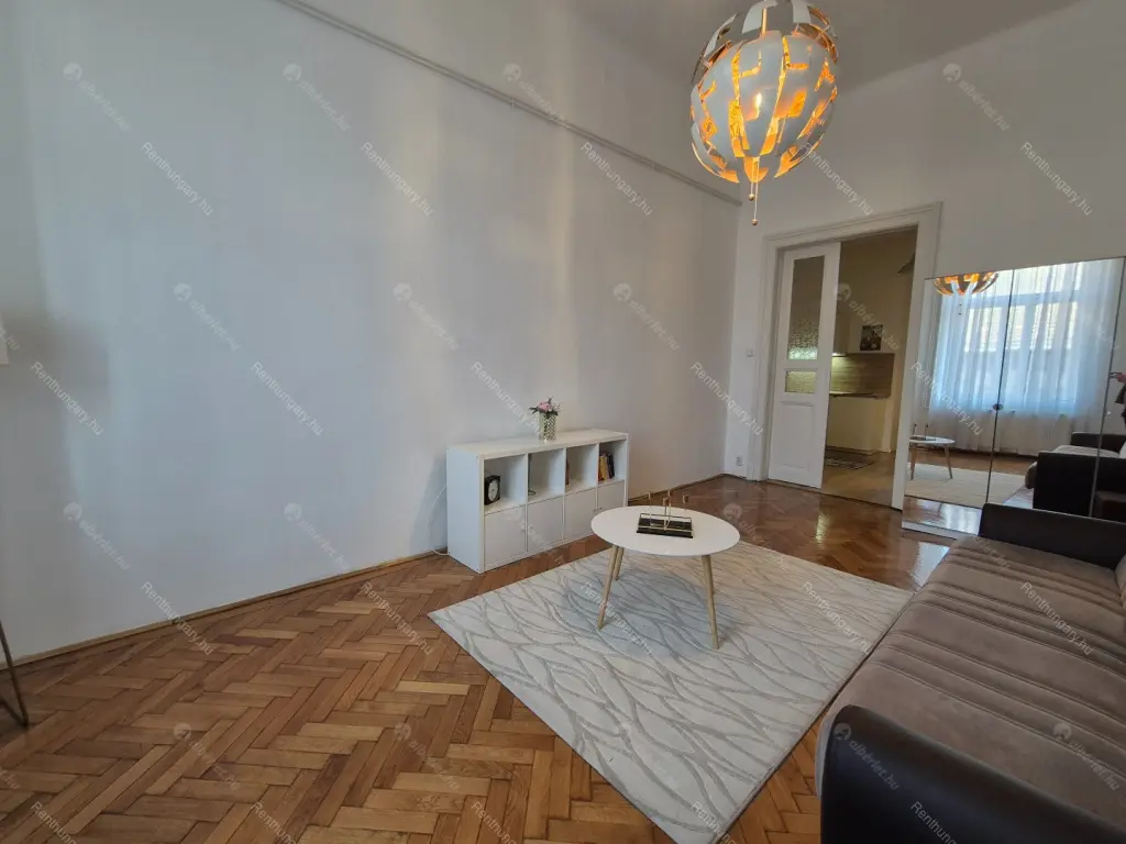 Kiadó albérlet 290000 Ft/hó áron: Budapest, VII. kerület  Erzsébet körút. Mérete: 50 nm, 2 szobás | Alberlet.hu - 6704068