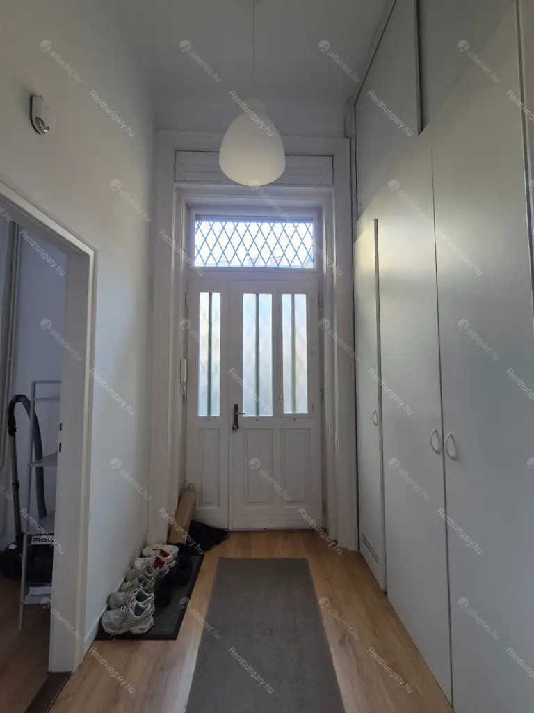 Kiadó albérlet 290000 Ft/hó áron: Budapest, VII. kerület  Erzsébet körút. Mérete: 50 nm, 2 szobás | Alberlet.hu - 6704069