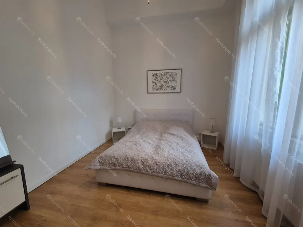 Kiadó albérlet 290000 Ft/hó áron: Budapest, VII. kerület  Erzsébet körút. Mérete: 50 nm, 2 szobás | Alberlet.hu - 6704071