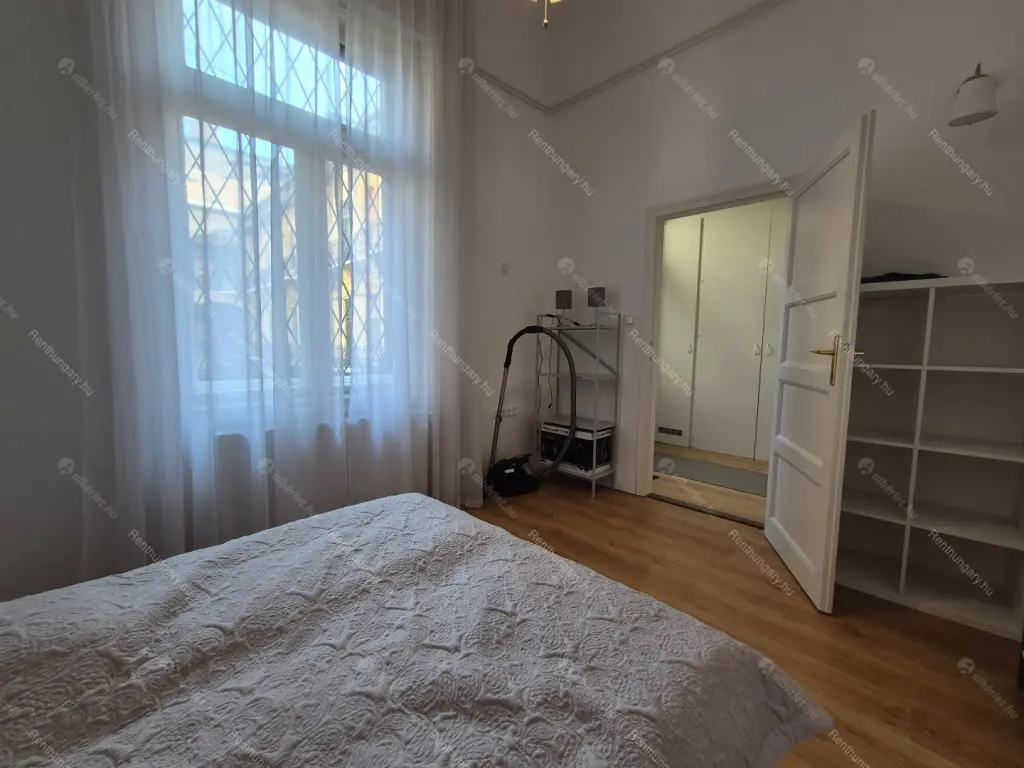 Kiadó albérlet 290000 Ft/hó áron: Budapest, VII. kerület  Erzsébet körút. Mérete: 50 nm, 2 szobás | Alberlet.hu - 6704073