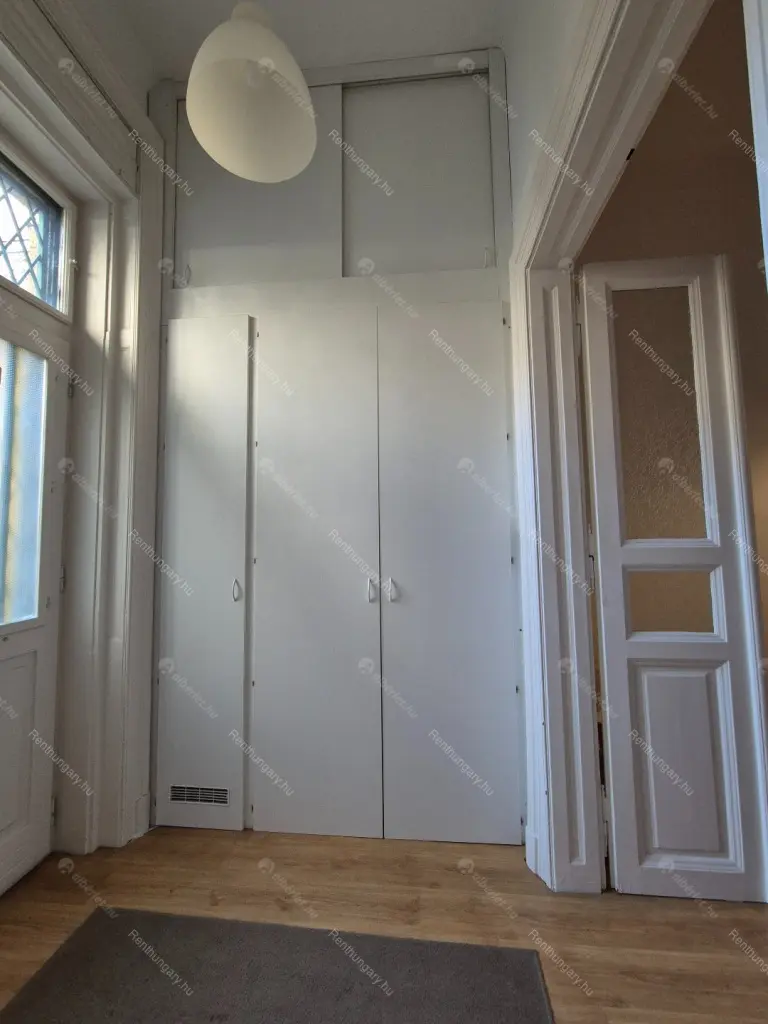 Kiadó albérlet 290000 Ft/hó áron: Budapest, VII. kerület  Erzsébet körút. Mérete: 50 nm, 2 szobás | Alberlet.hu - 6704074