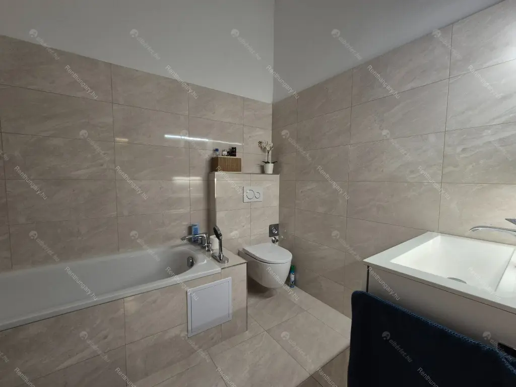 Kiadó albérlet 290000 Ft/hó áron: Budapest, VII. kerület  Erzsébet körút. Mérete: 50 nm, 2 szobás | Alberlet.hu - 6704075