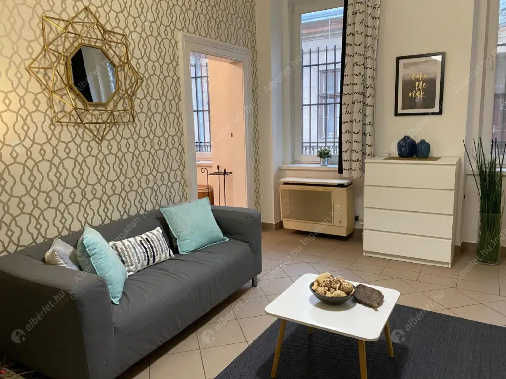 Kiadó albérlet 320000 Ft/hó áron: Budapest, VII. kerület  Erzsébet körút. Mérete: 55 nm, 2 szobás | Alberlet.hu - 6558845