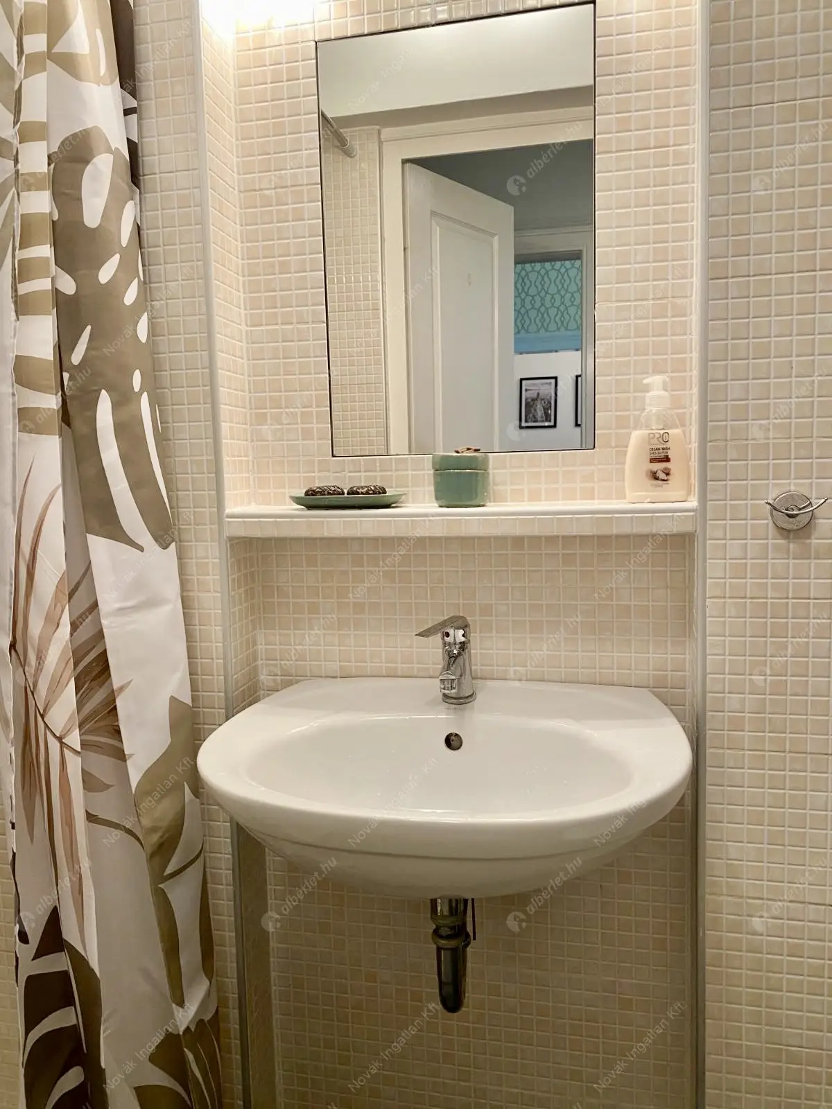 Kiadó albérlet 260000 Ft/hó áron: Budapest, VII. kerület  Erzsébet körút. Mérete: 55 nm, 1 szobás | Alberlet.hu - 6585820