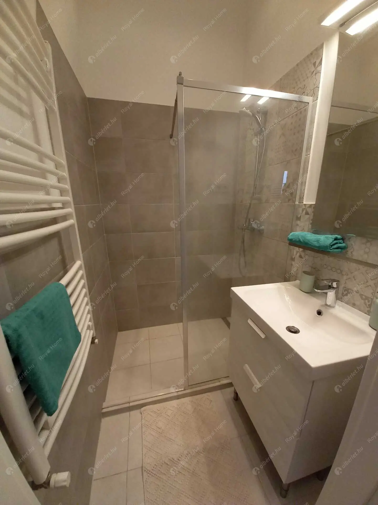 Kiadó albérlet 260000 Ft/hó áron: Budapest, VII. kerület  Erzsébet körút. Mérete: 55 nm, 1 szobás | Alberlet.hu - 6455617