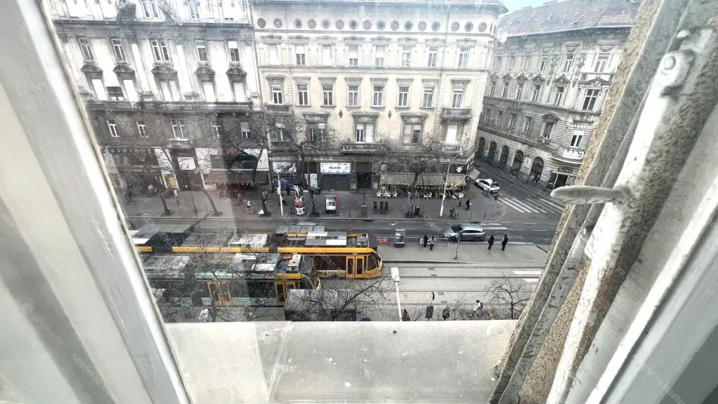 Kiadó albérlet 280000 Ft/hó áron: Budapest, VII. kerület  Erzsébet körút. Mérete: 76 nm, 2 szobás | Alberlet.hu - 6677426