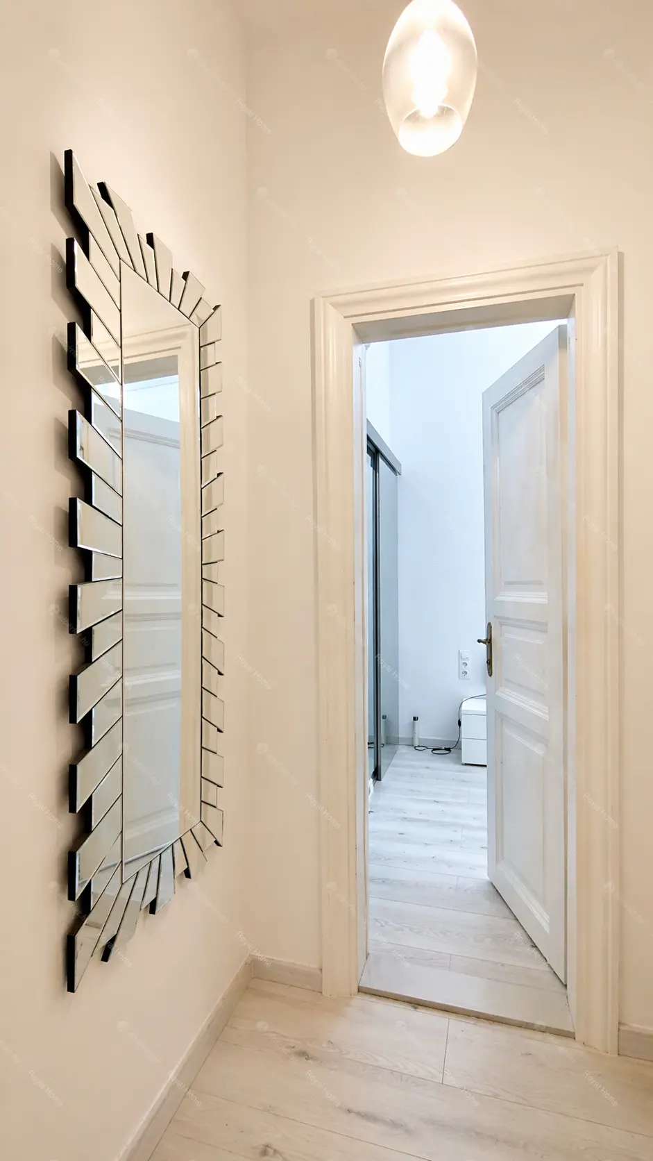 Kiadó albérlet 315000 Ft/hó áron: Budapest, VII. kerület  Erzsébet körút. Mérete: 85 nm, 2 szobás | Alberlet.hu - 6708396