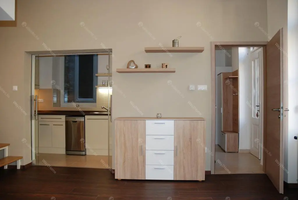 Kiadó albérlet 250000 Ft/hó áron: Budapest, VII. kerület  Erzsébet krt.  . Mérete: 43 nm, 1 szobás | Alberlet.hu - 6689997