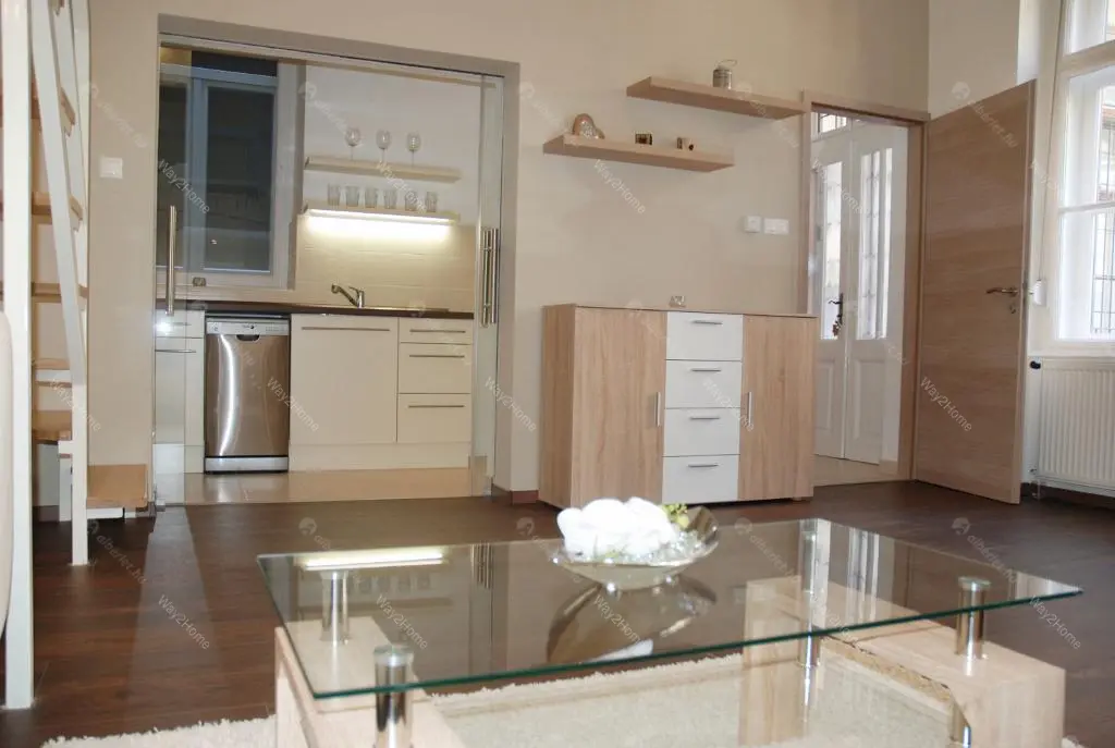 Kiadó albérlet 250000 Ft/hó áron: Budapest, VII. kerület  Erzsébet krt.  . Mérete: 43 nm, 1 szobás | Alberlet.hu - 6690000