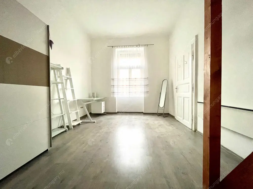 Kiadó albérlet 190000 Ft/hó áron: Budapest, VII. kerület  Garay utca. Mérete: 29 nm, 1 szobás | Alberlet.hu - 6608641