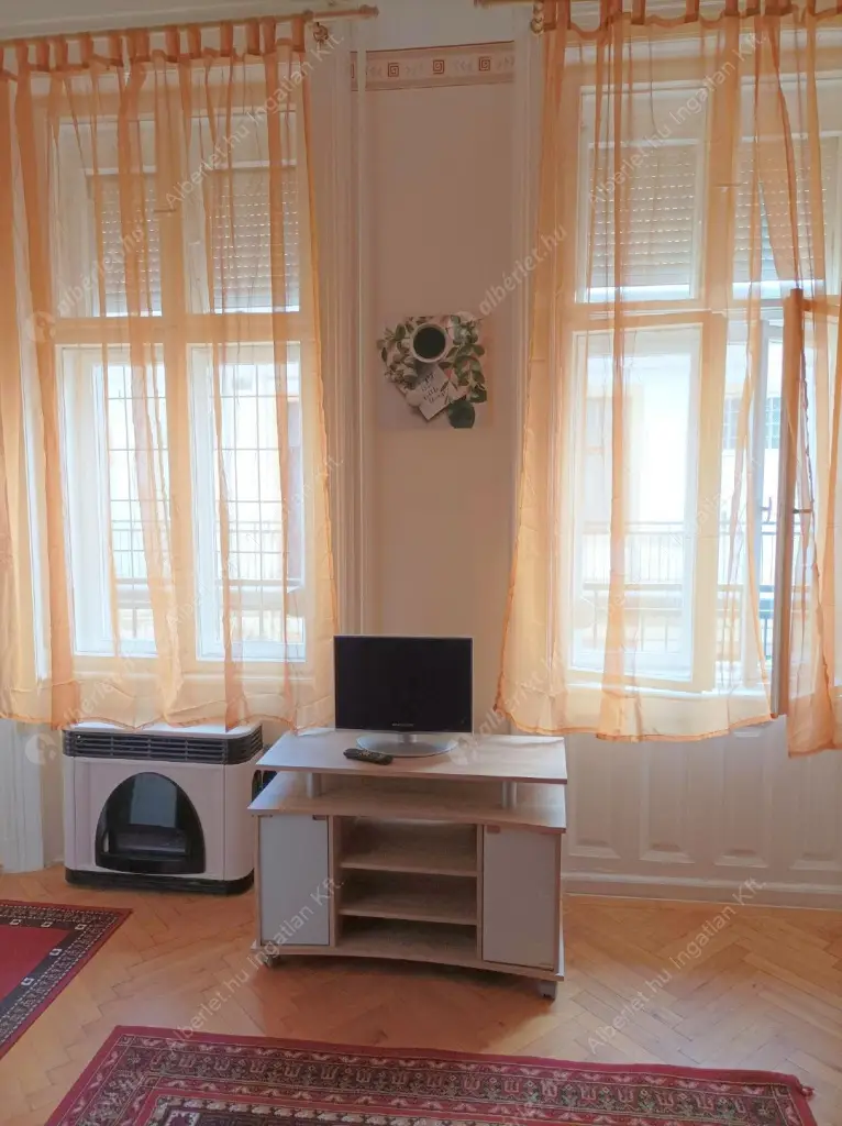 Kiadó albérlet 185000 Ft/hó áron: Budapest, VII. kerület  Garay utca. Mérete: 32 nm, 1 szobás | Alberlet.hu - 6618731