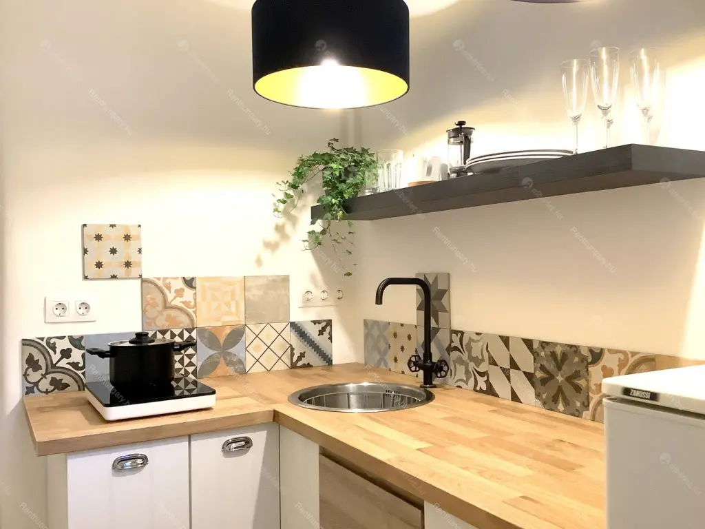 Kiadó albérlet 200000 Ft/hó áron: Budapest, VII. kerület  Garay utca. Mérete: 33 nm, 1 szobás | Alberlet.hu - 6709083