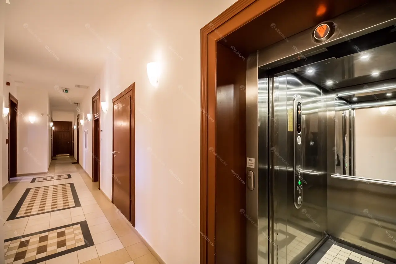 Kiadó albérlet 315000 Ft/hó áron: Budapest, VII. kerület  Gozsdu udvar. Mérete: 57 nm, 2 szobás | Alberlet.hu - 6657889