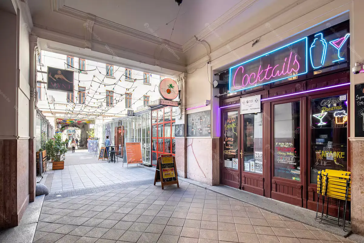 Kiadó albérlet 315000 Ft/hó áron: Budapest, VII. kerület  Gozsdu udvar. Mérete: 57 nm, 2 szobás | Alberlet.hu - 6657904