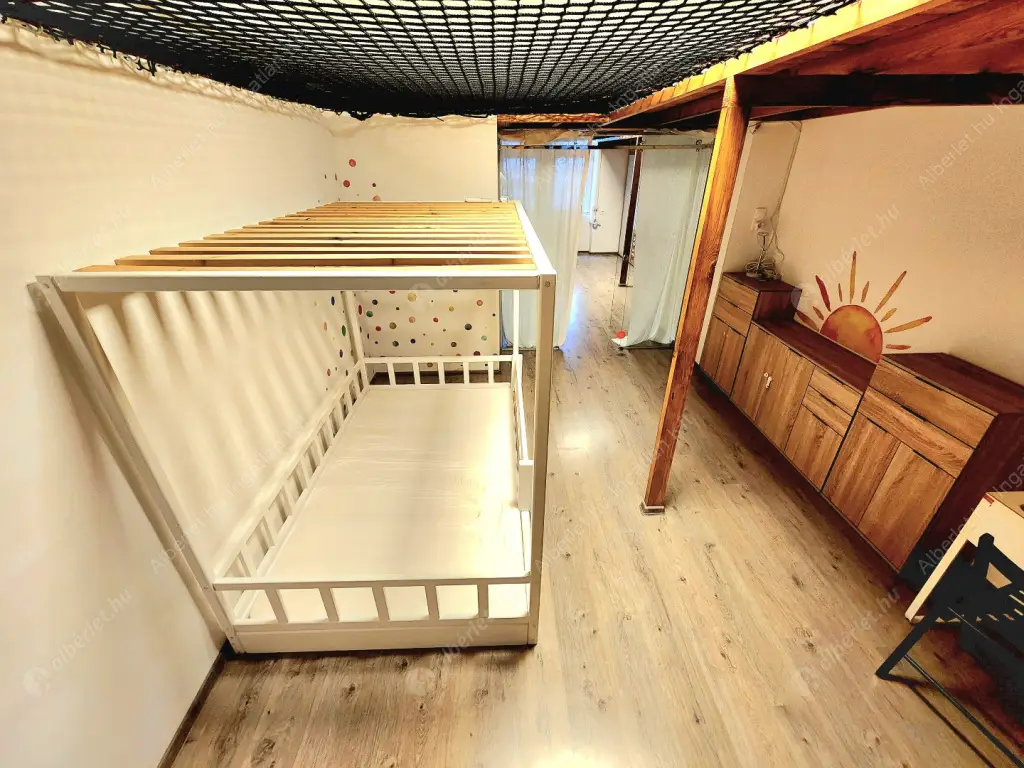 Kiadó albérlet 245000 Ft/hó áron: Budapest, VII. kerület  Hernád utca. Mérete: 49 nm, 2 szobás | Alberlet.hu - 6605609