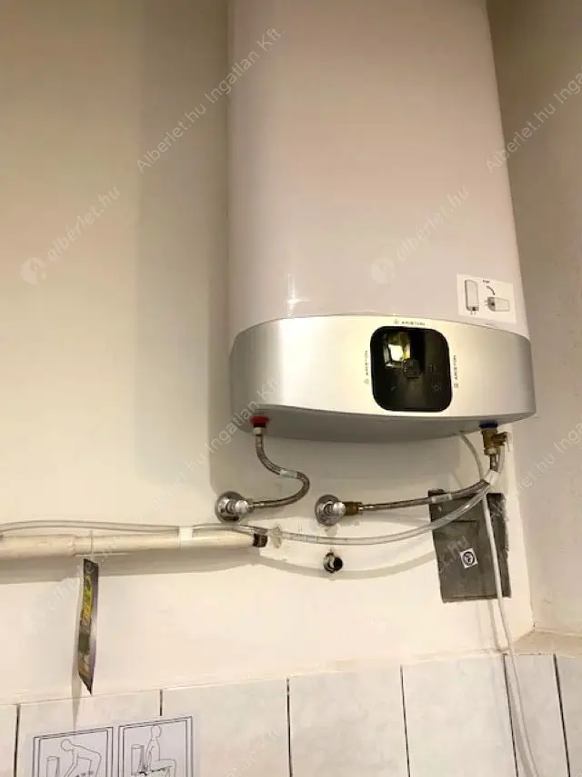 Kiadó albérlet 220000 Ft/hó áron: Budapest, VII. kerület  Hernád utca. Mérete: 51 nm, 1 szobás | Alberlet.hu - 6517576