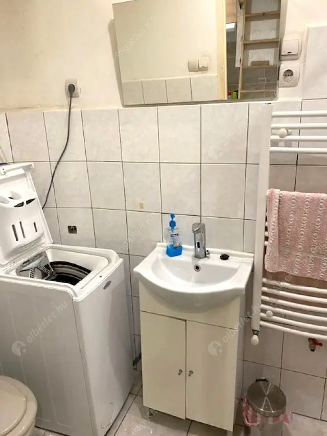 Kiadó albérlet 220000 Ft/hó áron: Budapest, VII. kerület  Hernád utca. Mérete: 51 nm, 1 szobás | Alberlet.hu - 6517577