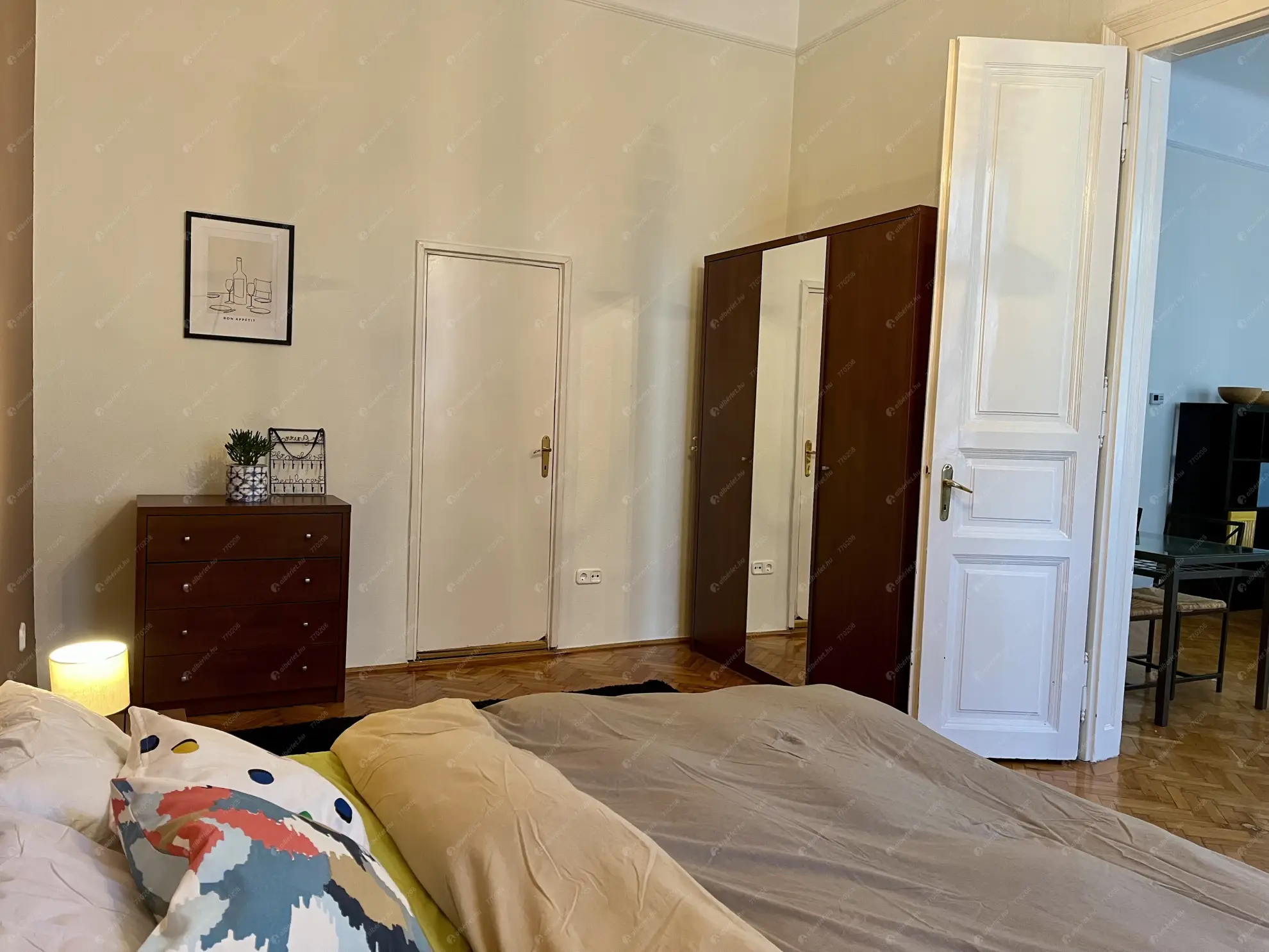 Kiadó albérlet 350000 Ft/hó áron: Budapest, VII. kerület  Hernád utca. Mérete: 81 nm, 3 szobás | Alberlet.hu - 6568771