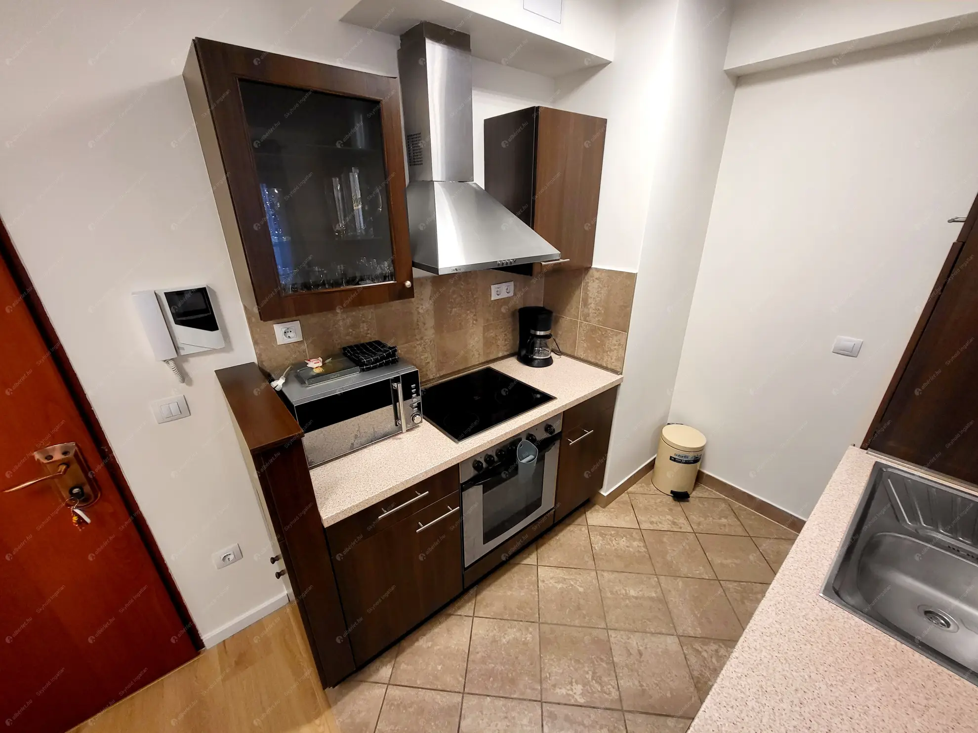 Kiadó albérlet 270000 Ft/hó áron: Budapest, VII. kerület  Holló utca. Mérete: 41 nm, 1 szobás | Alberlet.hu - 6620969