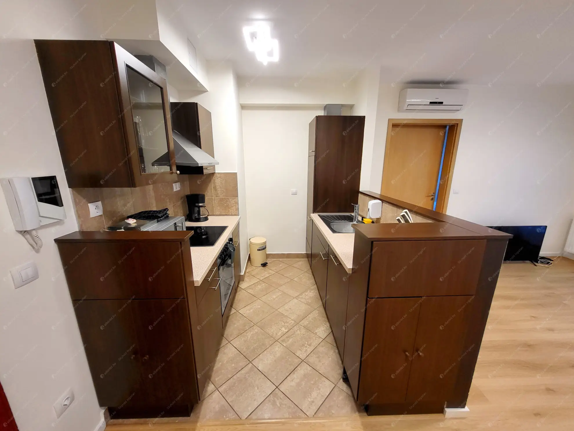 Kiadó albérlet 270000 Ft/hó áron: Budapest, VII. kerület  Holló utca. Mérete: 41 nm, 1 szobás | Alberlet.hu - 6620970